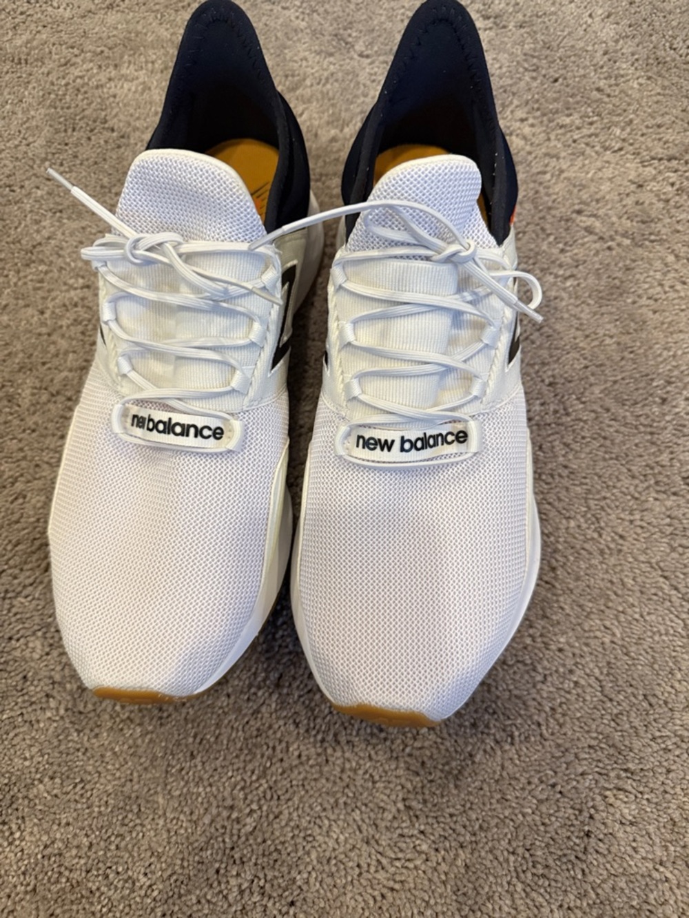 New Balance Men's White and Navy ROAV Fresh Foam Sneakers!👟 - Picture 6 of 7